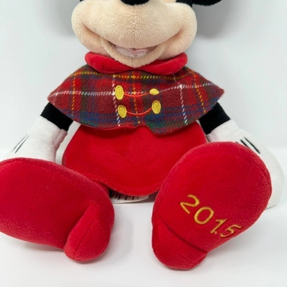 Disney Collection Holiday Minnie Mouse Plaid Cape and Bow 2015 Collectible Plush - Picture 6 of 15